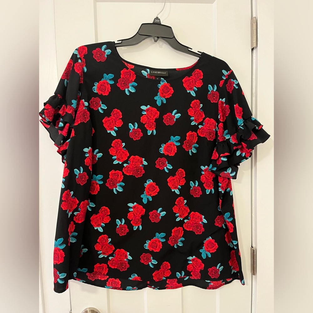 Lane Bryant blouse size 26 with red flowers